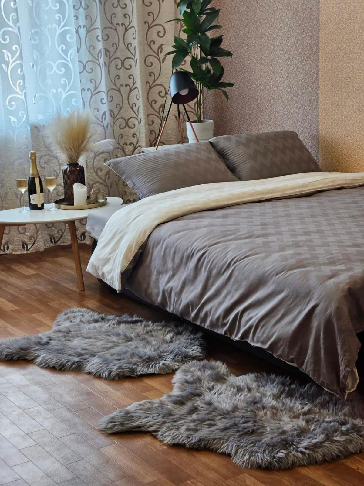 Апартаменты На Вечернем # Качалова Krivoy Rog Bagian luar foto